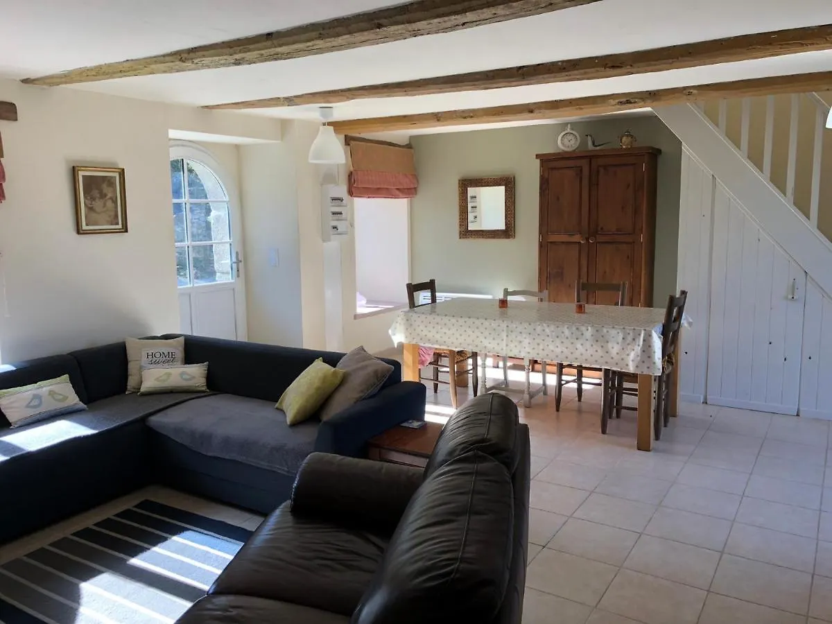 Fichan Gites Saint-Igeaux Holiday home