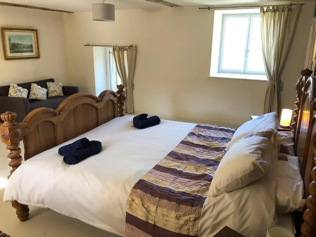 Holiday home Fichan Gites Saint-Igeaux