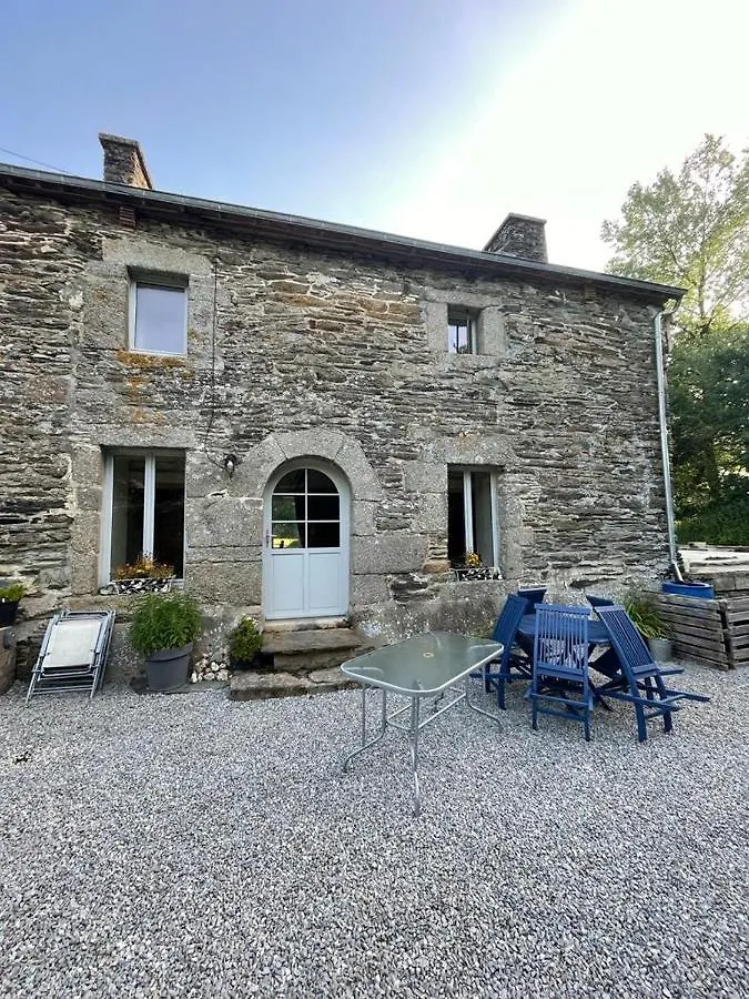 Holiday home Fichan Gites Saint-Igeaux